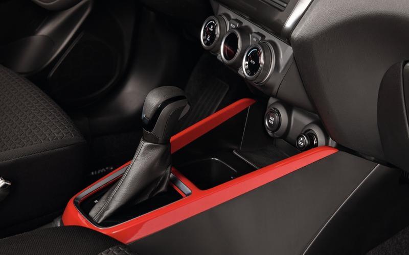 COLOURED CENTRE CONSOLE TRIM - Swift 06/17>